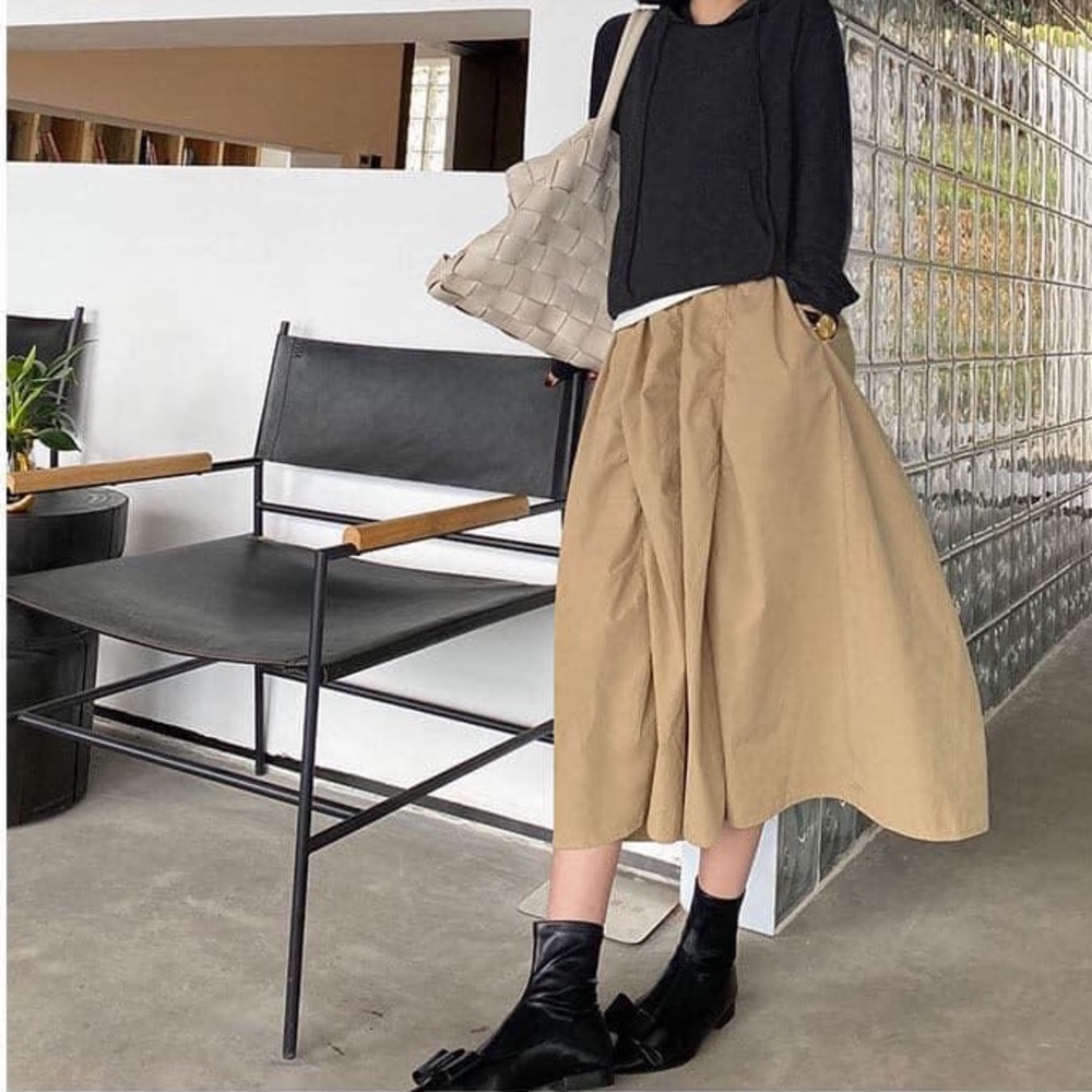 Nude/Tan Trendy Skirt